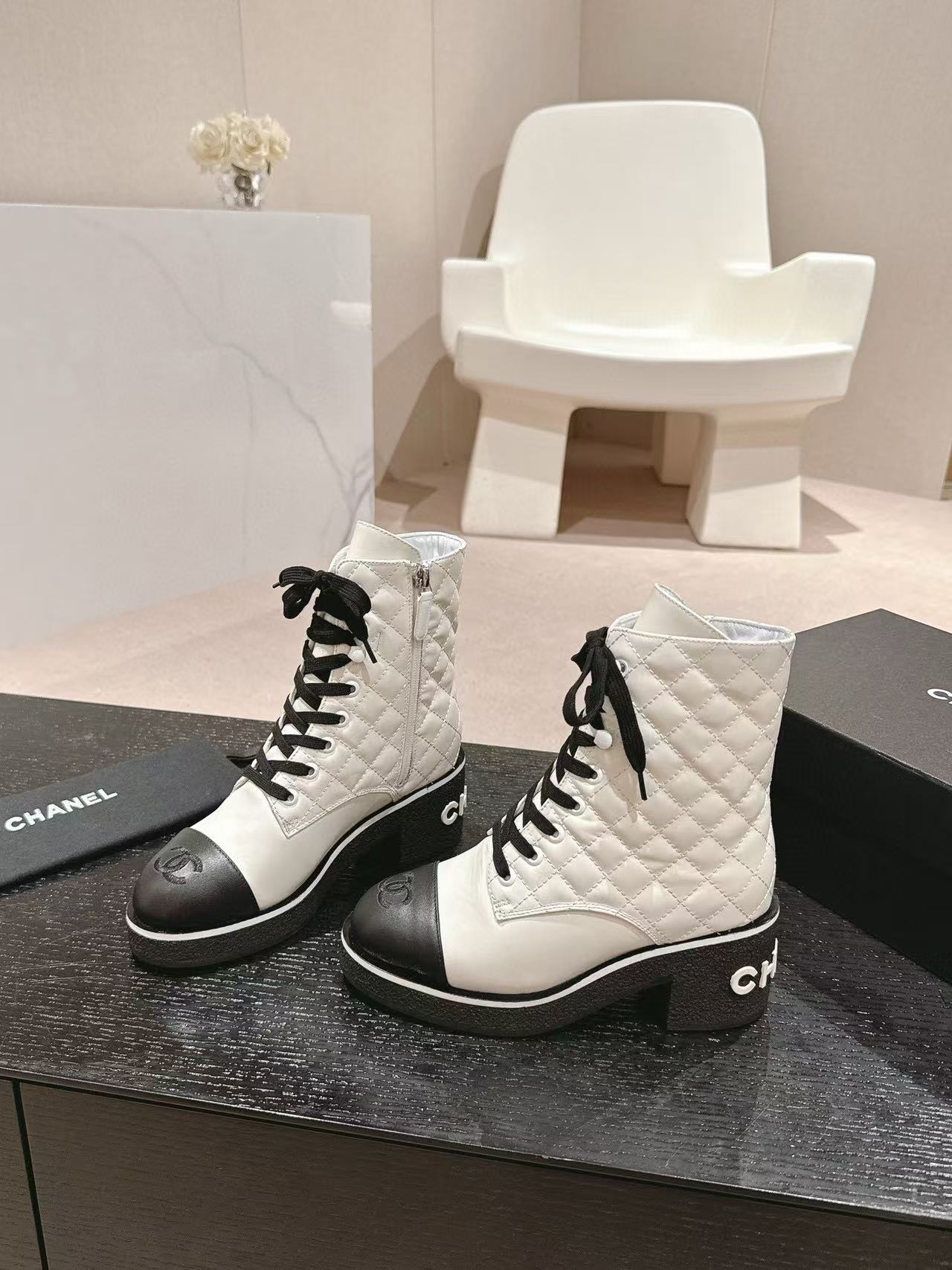 CHANE1 高品質レースアップローヒールブーツ【50％割引+送料無料】