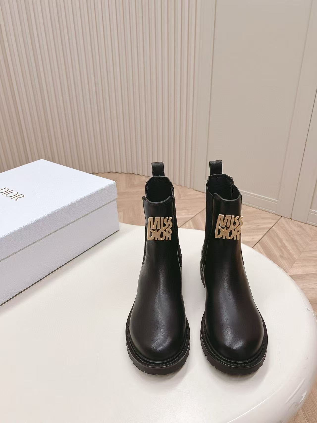 DI0R MISS 高品質牛革ショートブーツ【50％割引+送料無料】