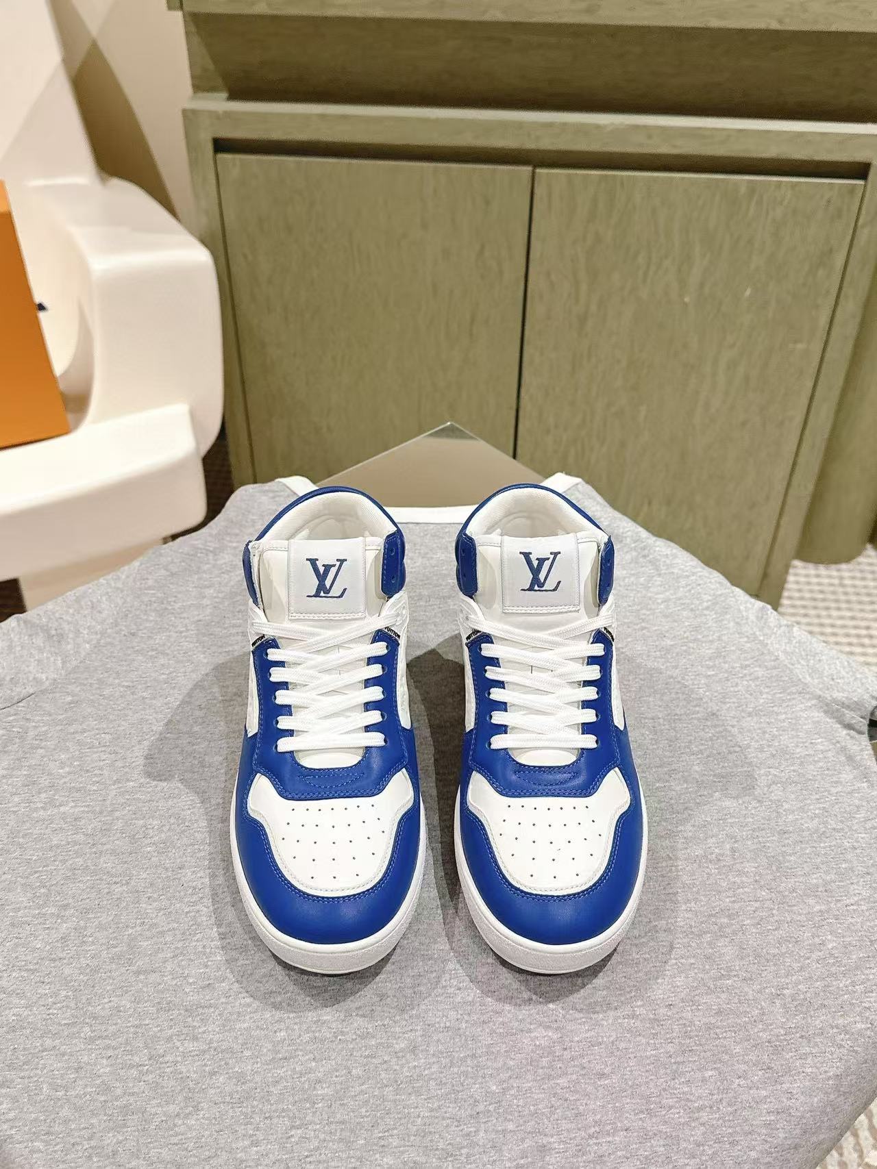 LV高品質ハイトップスニーカー【50％割引+送料無料】
