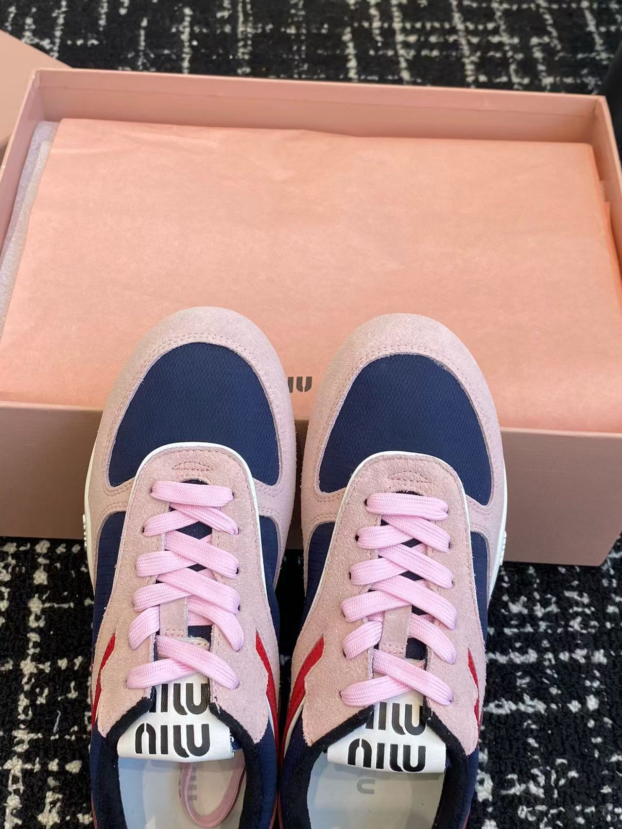 M1UM1U カラフルなレースアップカジュアルシューズ【50％割引+送料無料】