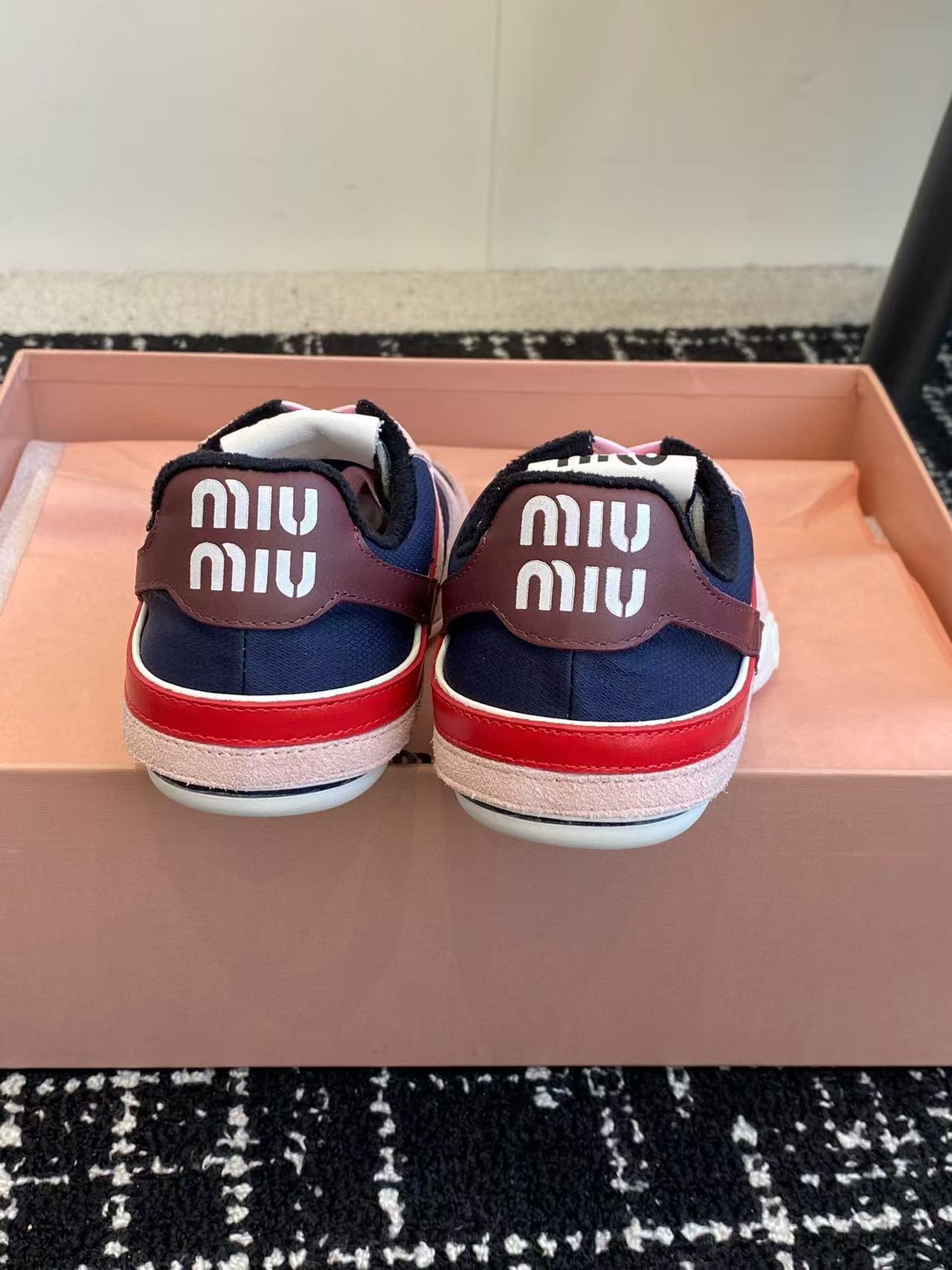 M1UM1U カラフルなレースアップカジュアルシューズ【50％割引+送料無料】