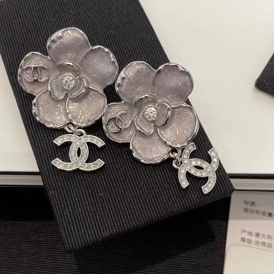 CHANE1 ファイブフラワー ダブル C ダイヤモンド スタッド ピアス【50％割引+送料無料】