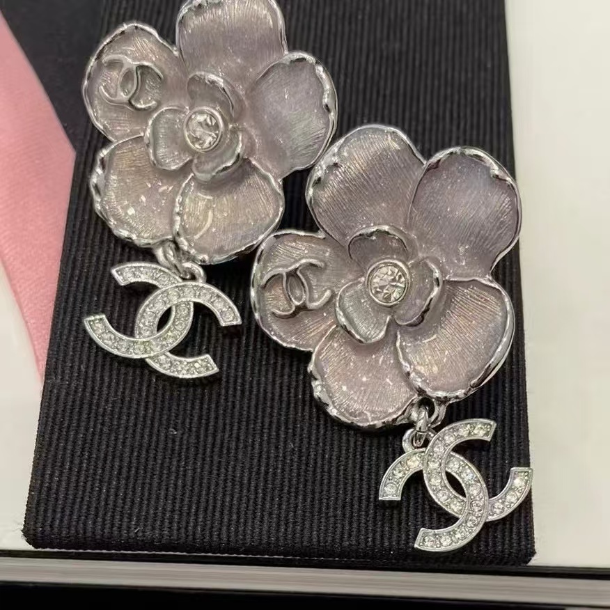 CHANE1 ファイブフラワー ダブル C ダイヤモンド スタッド ピアス【50％割引+送料無料】
