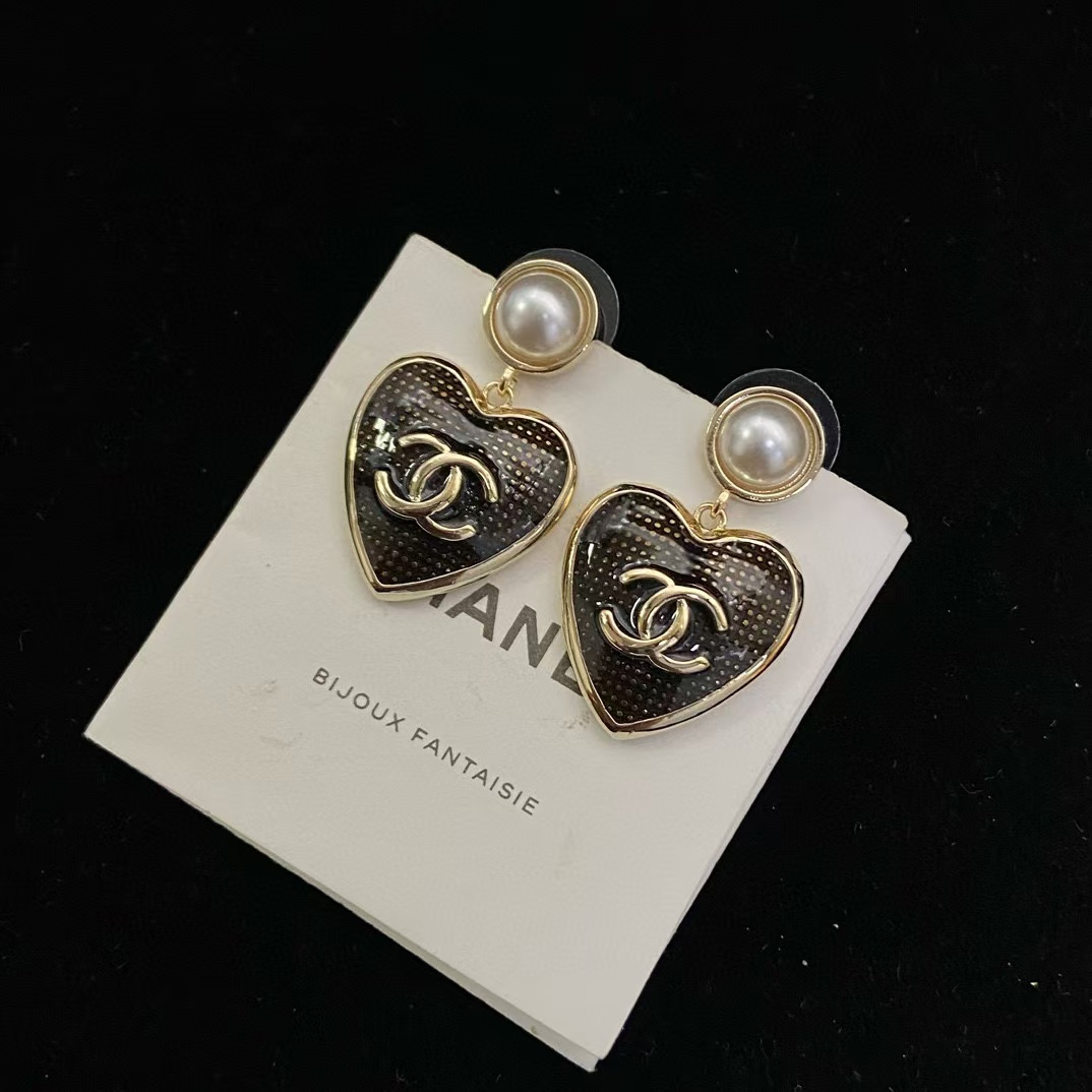 CHANE1 ハートパールピアス【50％割引+送料無料】