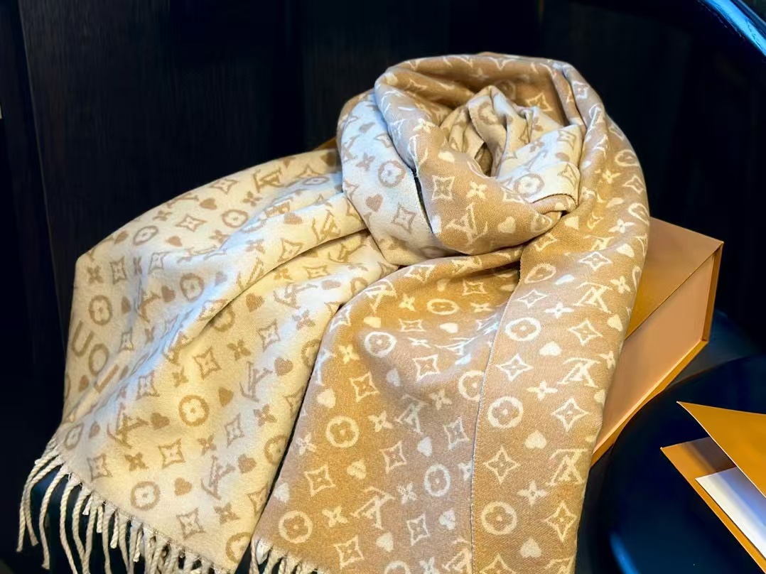 LV 四つ葉のクローバー タッセル カシミヤスカーフ【50％割引+送料無料】