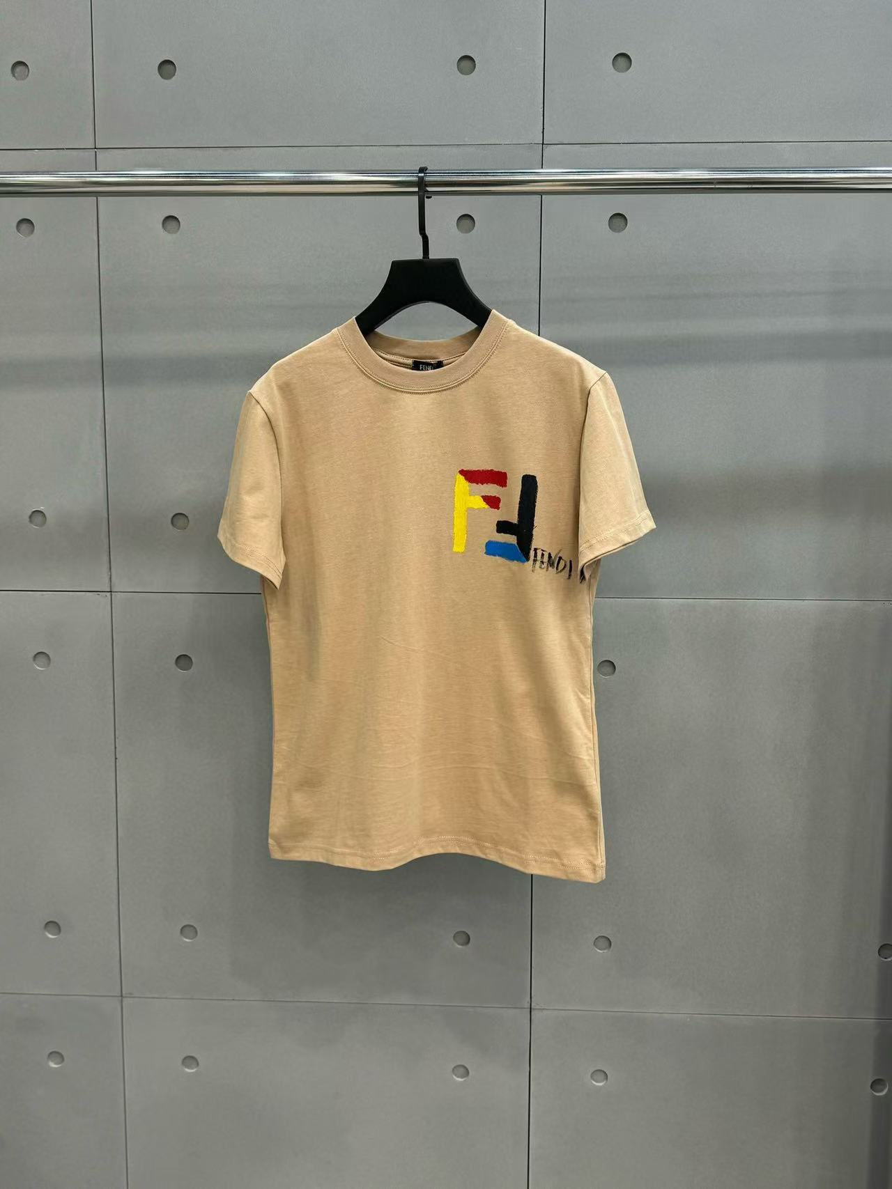 FEND1 シンプルダブルFカラーレタープリントグラフィックTシャツ【50％割引+送料無料】