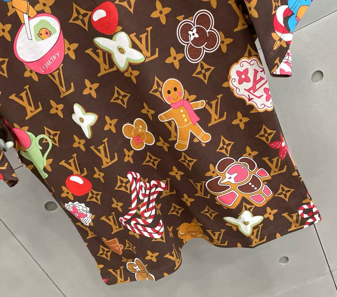 LV チェーン老眼柄 Tシャツ【50％割引+送料無料】