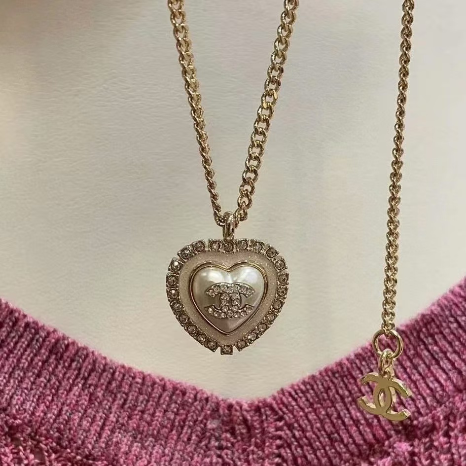 CHANE1 ピーチハート ダブルC エナメルネックレス【50％割引+送料無料】