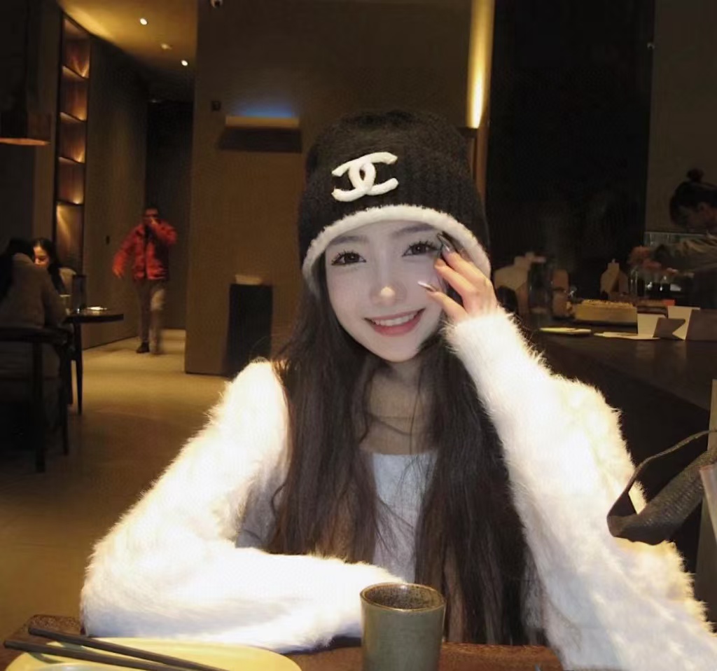 CHANE1 白黒ダブルC ラージロゴウールハット【50％割引+送料無料】