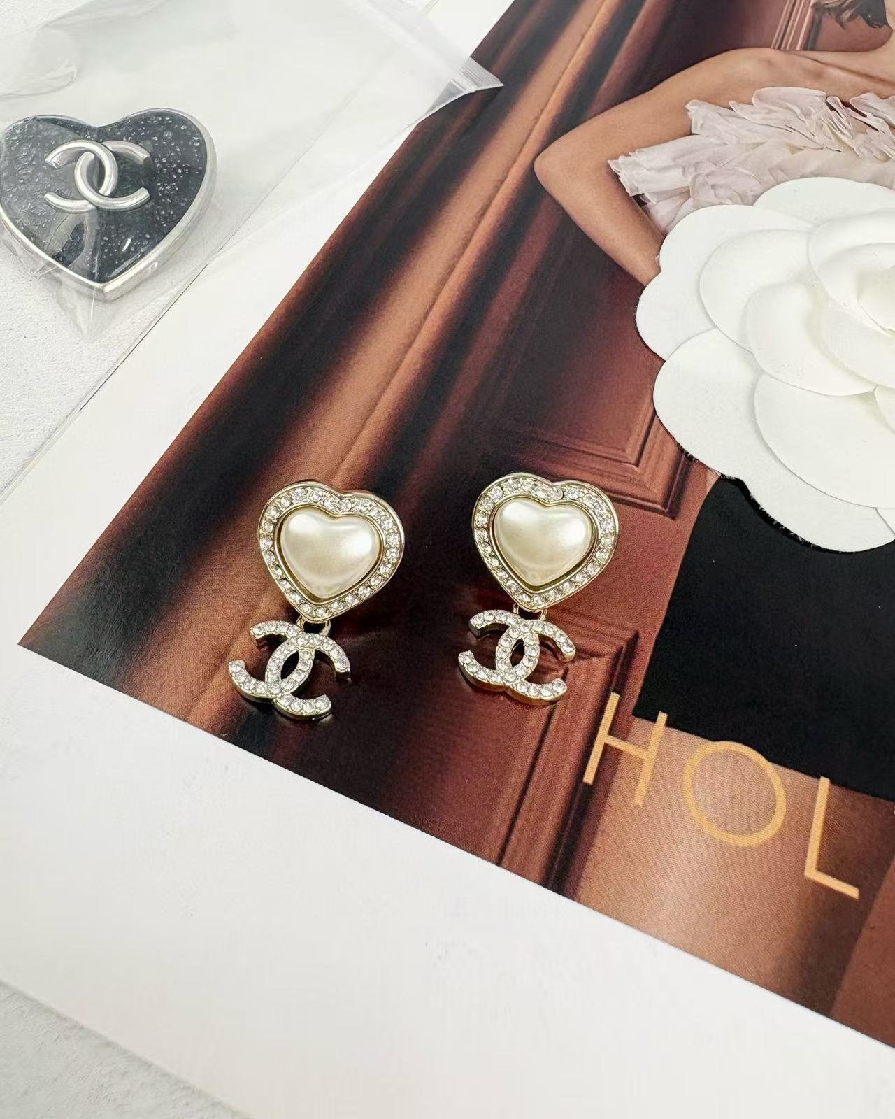 CHANE1 ピーチハート ダブルロゴ ピアス【50％割引+送料無料】