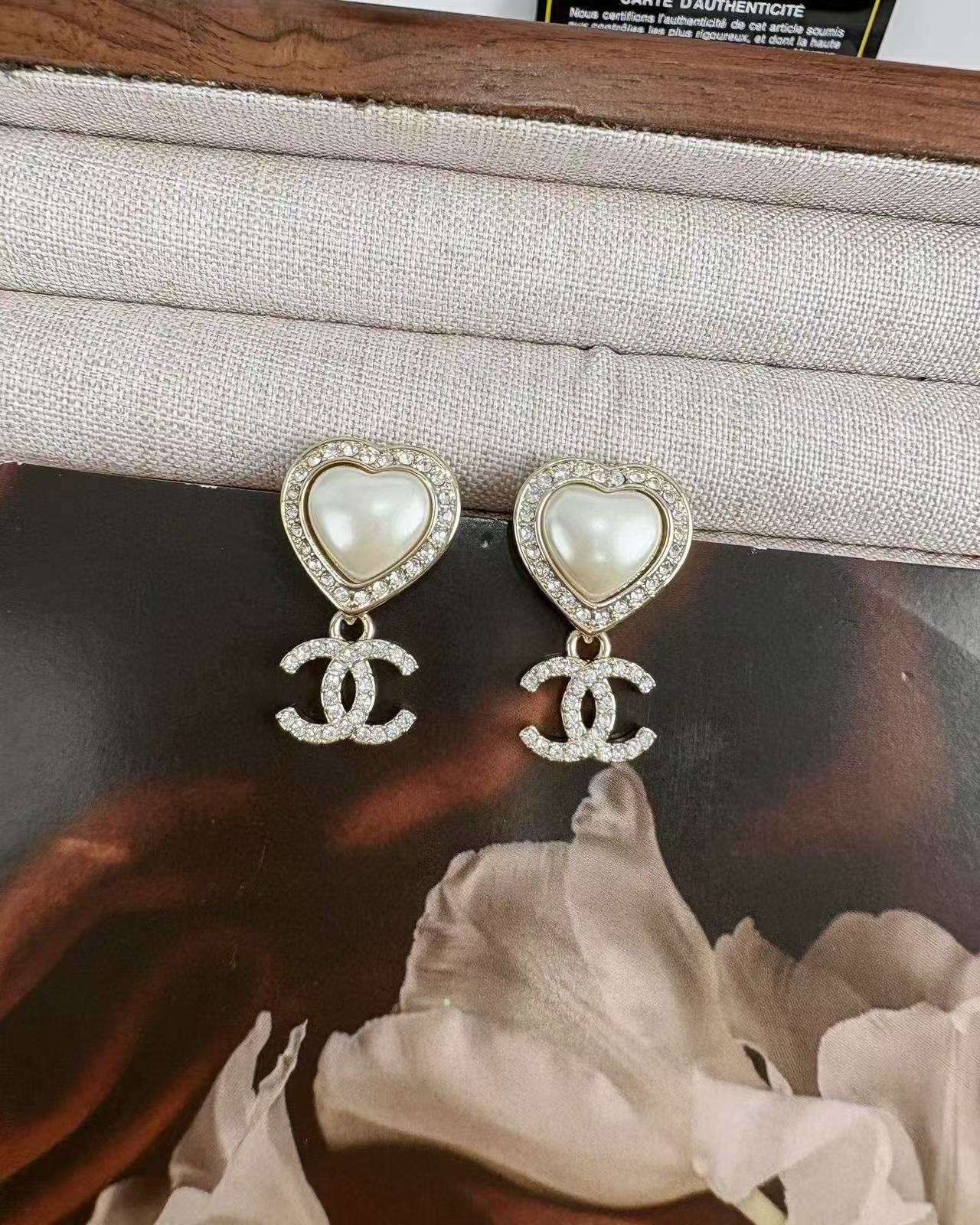 CHANE1 ピーチハート ダブルロゴ ピアス【50％割引+送料無料】