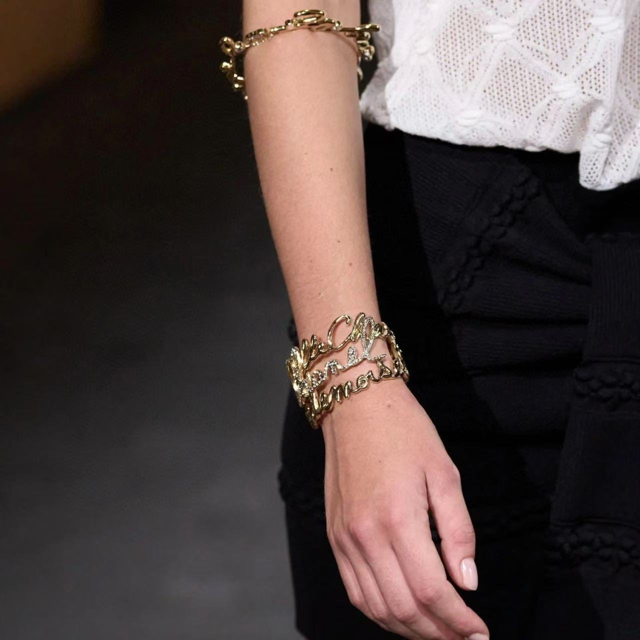 CHANE1 レター ダイヤモンド オープン ブレスレット【50％割引+送料無料】