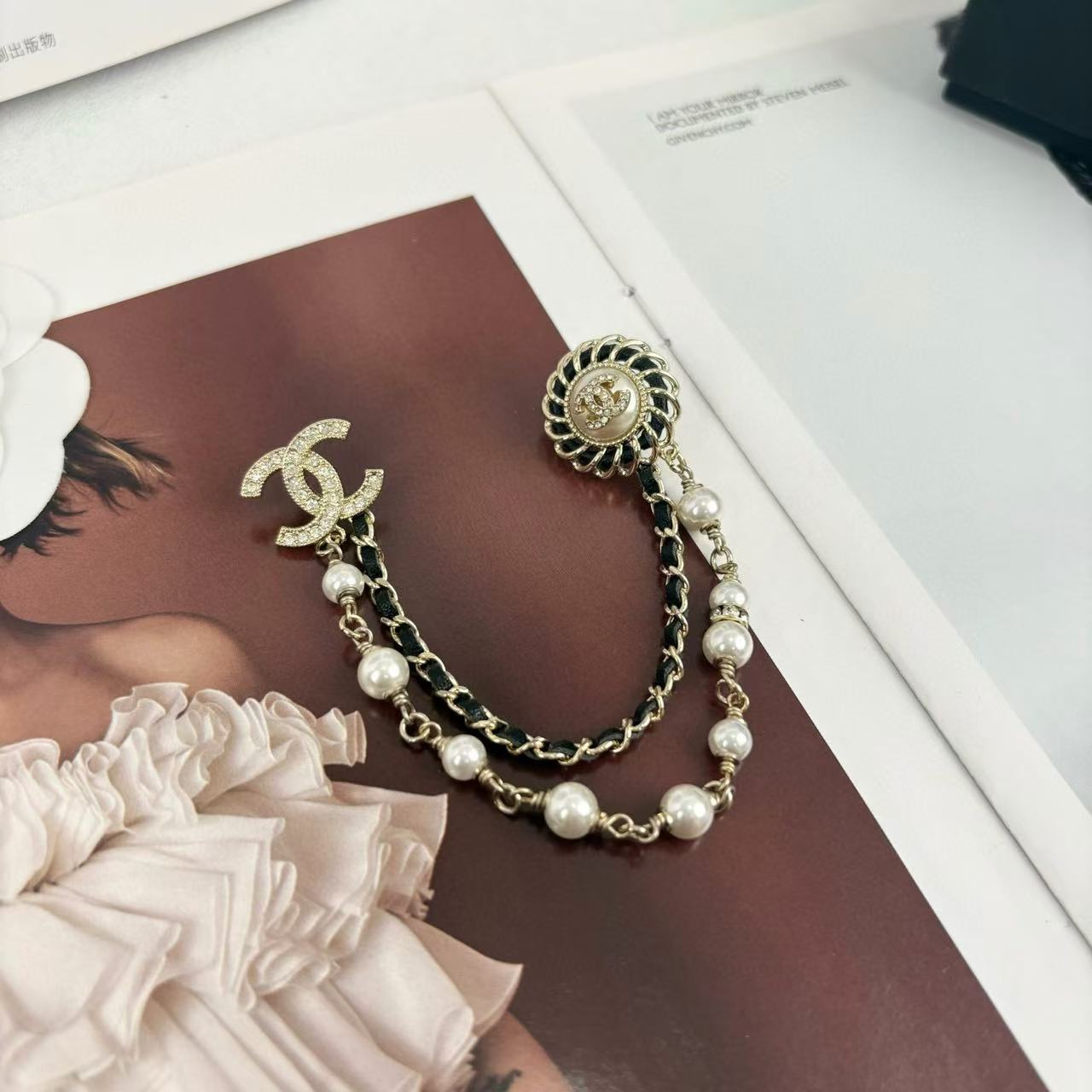 CHANE1 パールリンクブローチ【50％割引+送料無料】