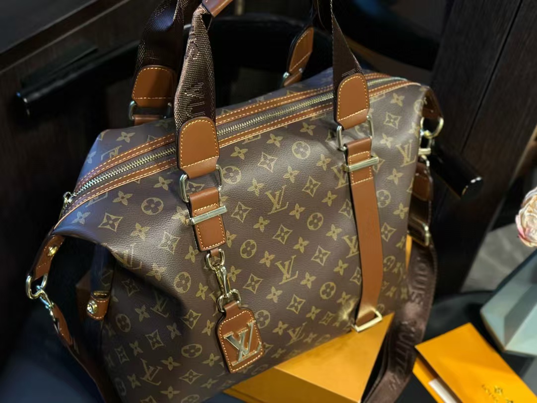 LV老眼用ユニセックストラベルバッグ【50％割引+送料無料】