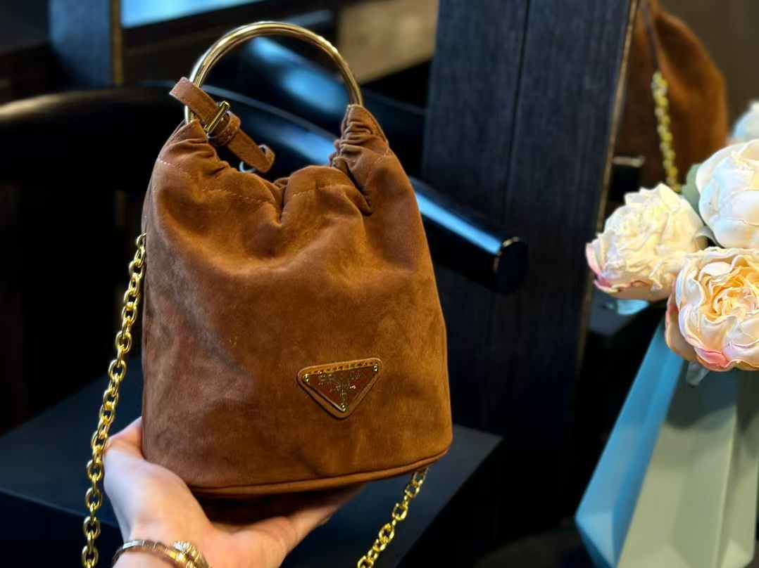 PR4DA チェーンバックスキンバケットバッグ【50％割引+送料無料】