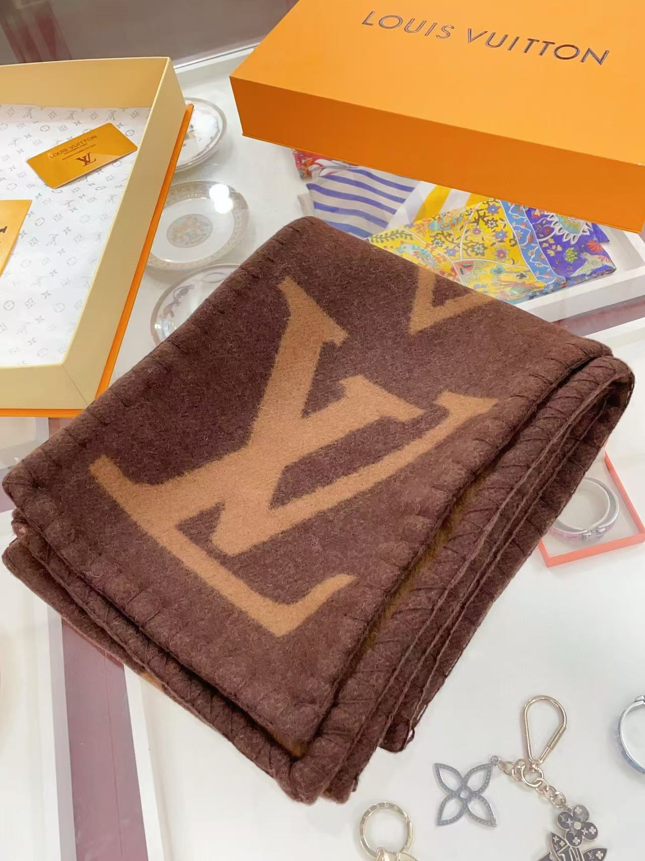 LV 四つ葉のクローバー ウールスカーフ【50％割引+送料無料】