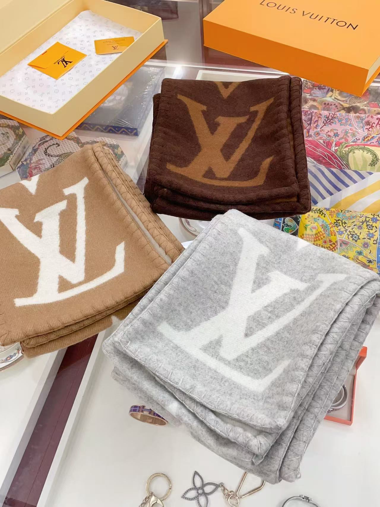 LV 四つ葉のクローバー ウールスカーフ【50％割引+送料無料】