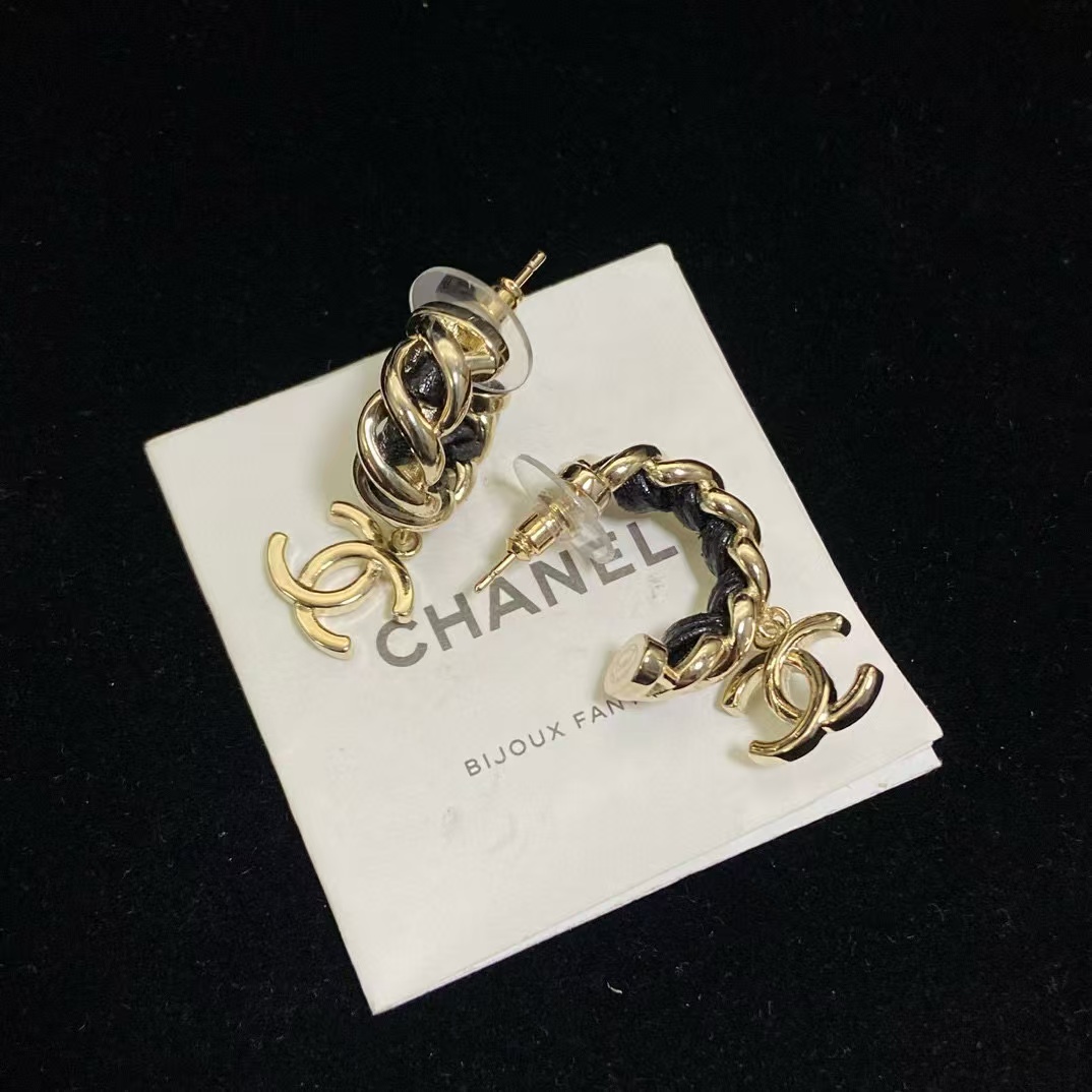 CHANE1 ダブルCロゴ イヤリング【50％割引+送料無料】