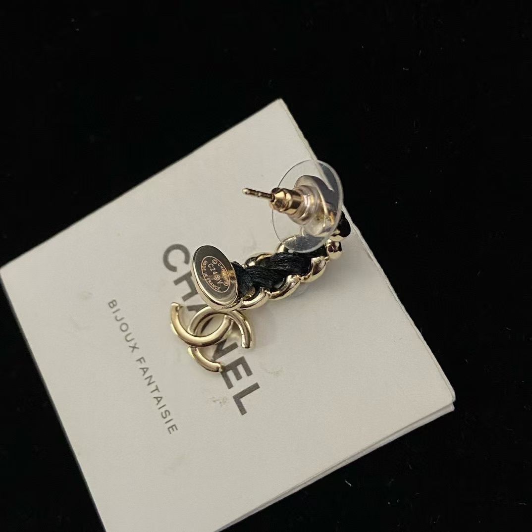 CHANE1 ダブルCロゴ イヤリング【50％割引+送料無料】