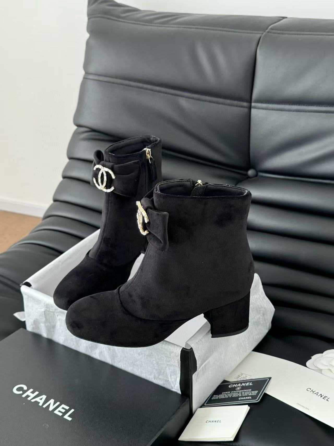CHANE1 高品質ベルベット ダブルC ショートブーツ【50％割引+送料無料】