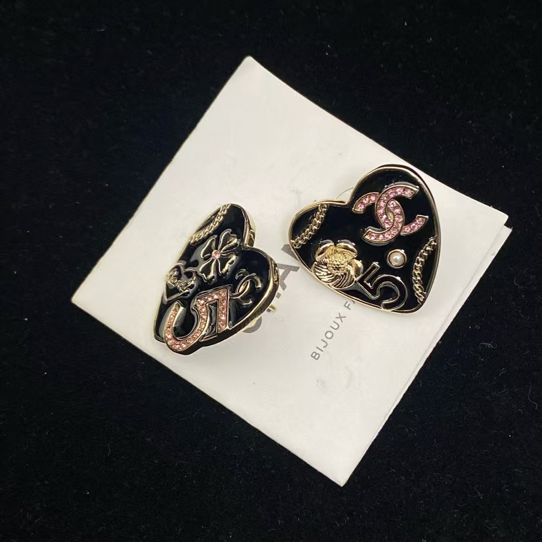 CHANE1 ハートエナメルピアス【50％割引+送料無料】