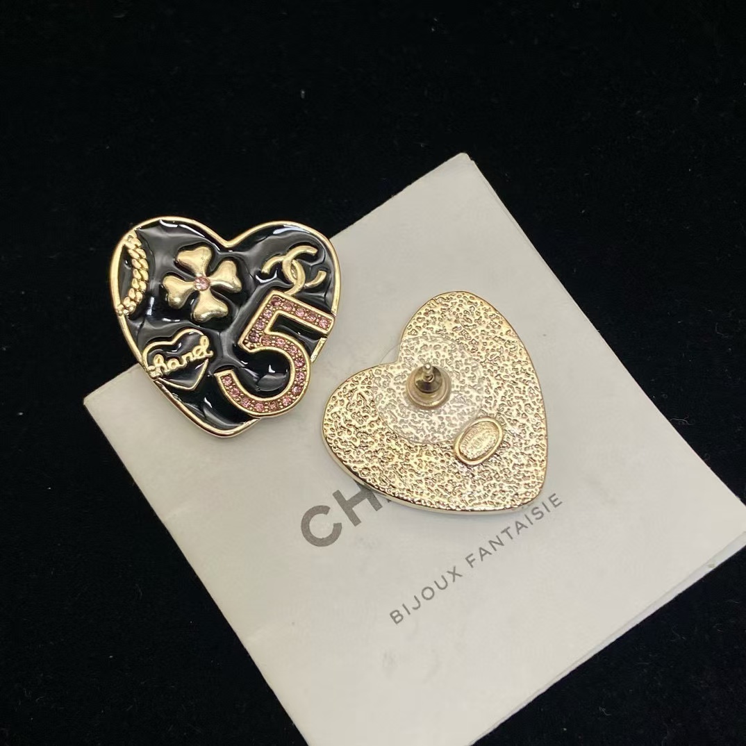 CHANE1 ハートエナメルピアス【50％割引+送料無料】