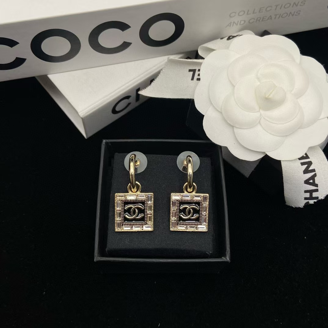 CHANE1 ダイヤモンド スクエア スタッド ピアス【50％割引+送料無料】