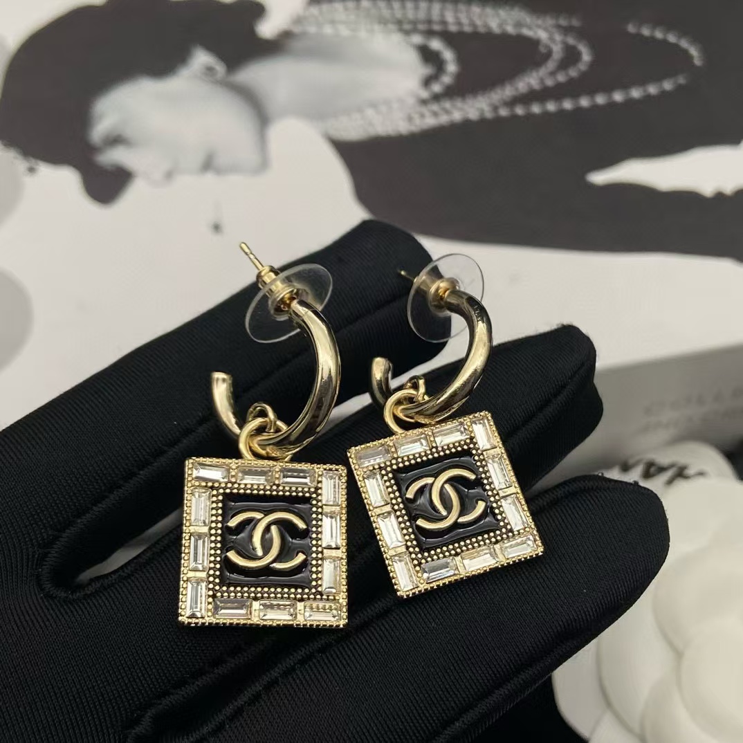 CHANE1 ダイヤモンド スクエア スタッド ピアス【50％割引+送料無料】