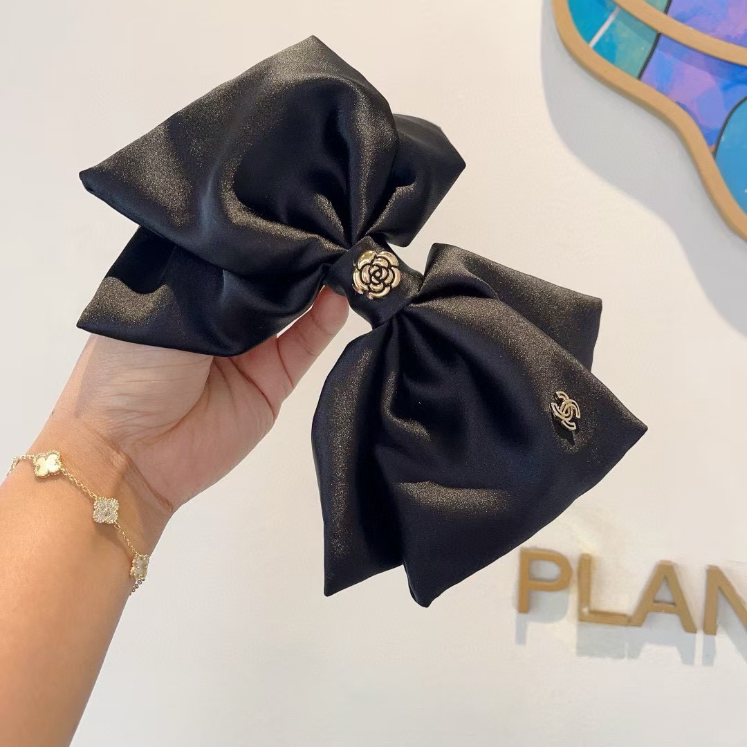 CHANE1 カメリア ヘアクリップ【50％割引+送料無料】