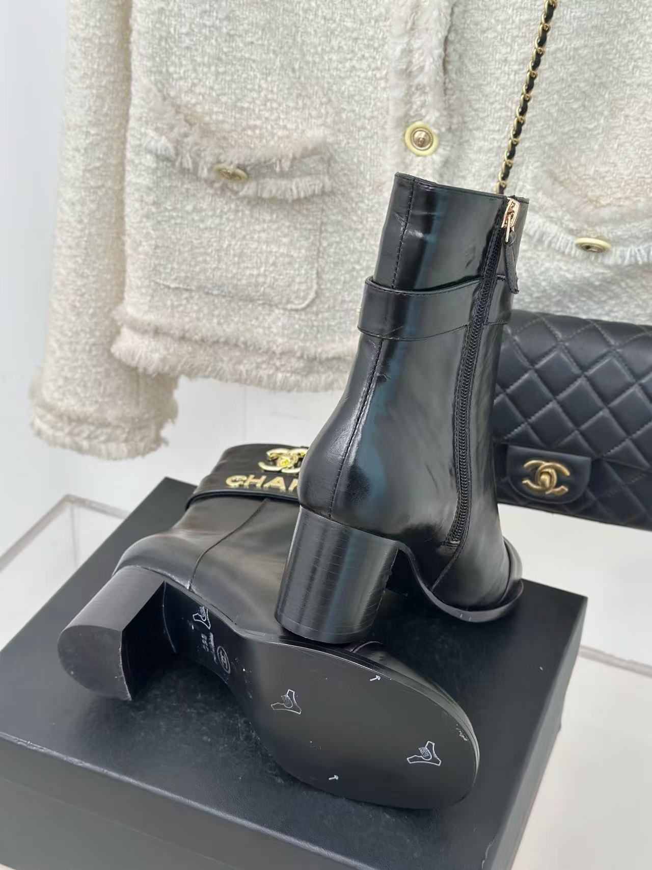 CHANE1 高品質ダブルCレター太ヒールブーツ【50％割引+送料無料】