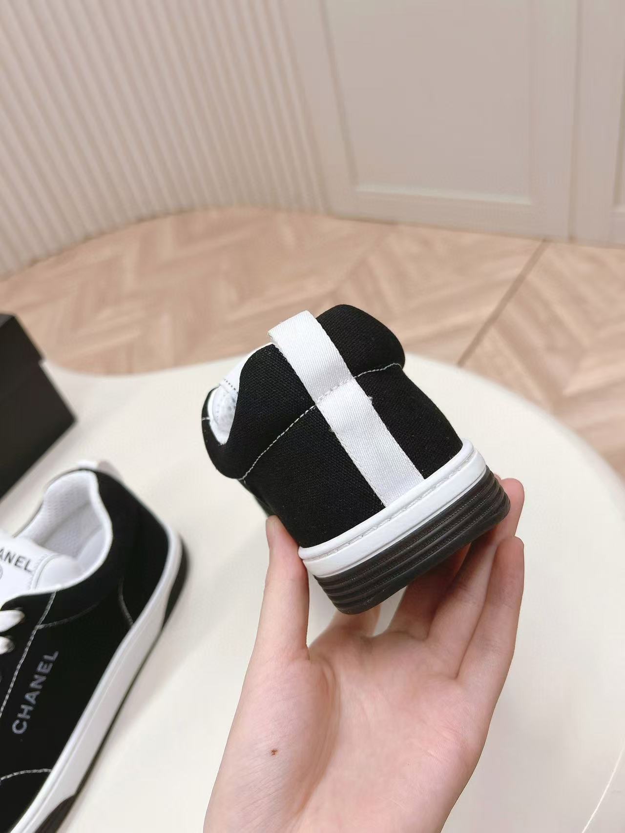 CHANE1 高品質シンプル白黒カジュアルシューズ【50％割引+送料無料】