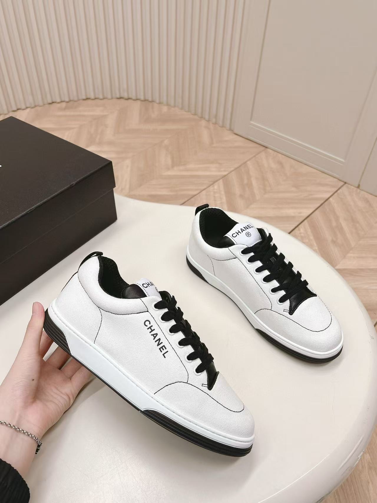 CHANE1 高品質シンプル白黒カジュアルシューズ【50％割引+送料無料】