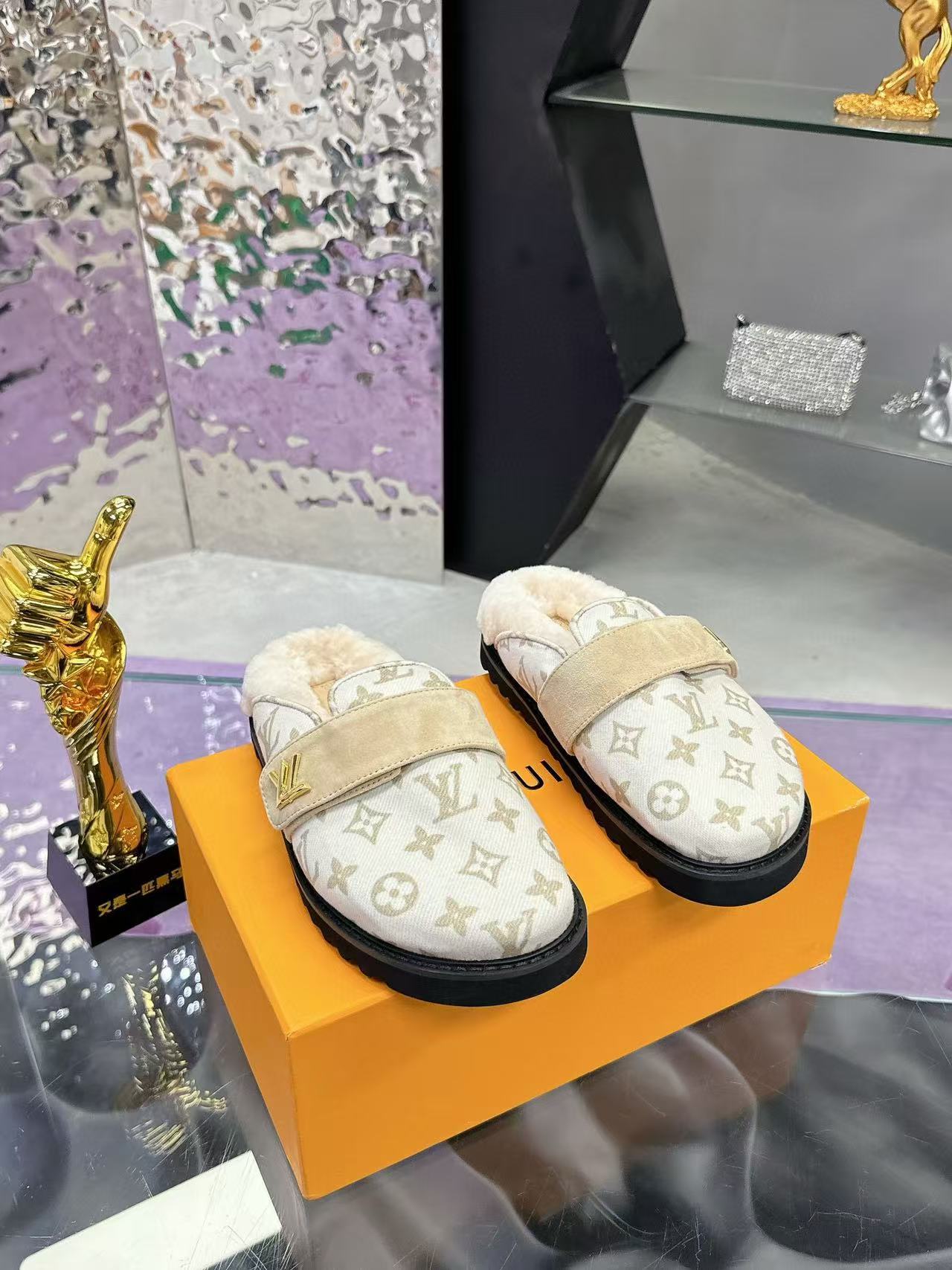 LV高品質老眼ウールスリッパ【50％割引+送料無料】