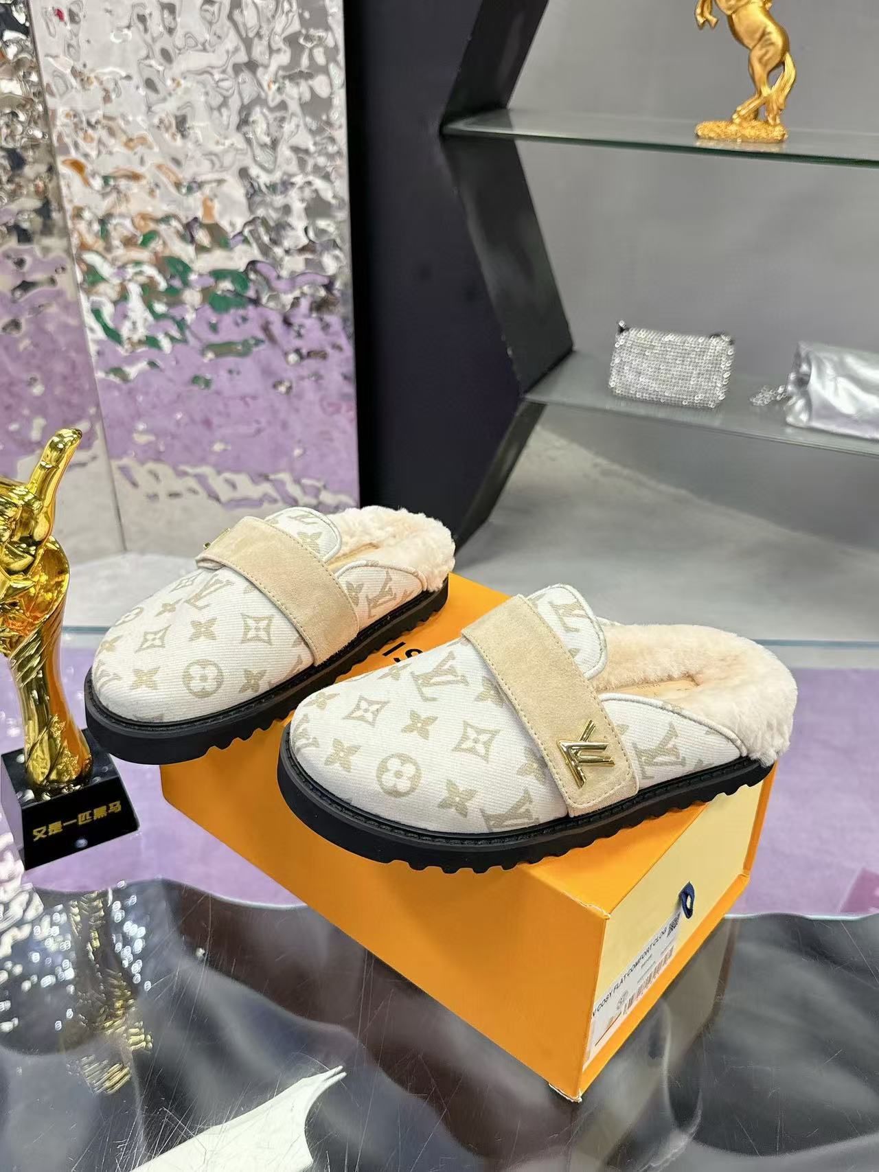 LV高品質老眼ウールスリッパ【50％割引+送料無料】