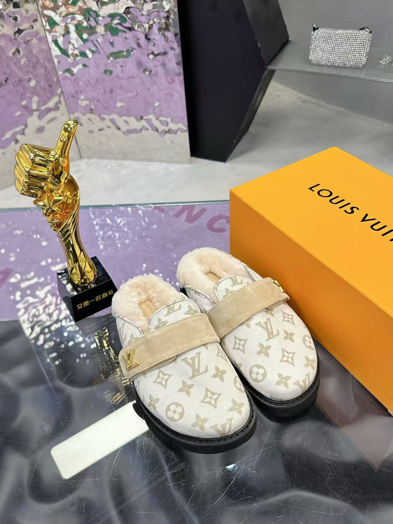 LV高品質老眼ウールスリッパ【50％割引+送料無料】