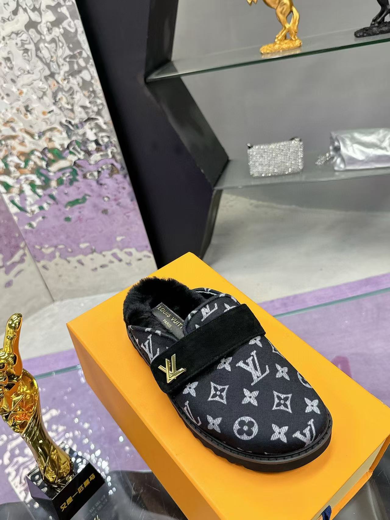 LV高品質老眼ウールスリッパ【50％割引+送料無料】