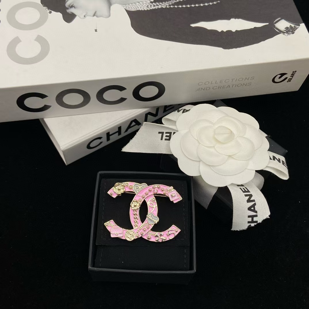 CHANE1 ピンクエナメルブローチ【50％割引+送料無料】