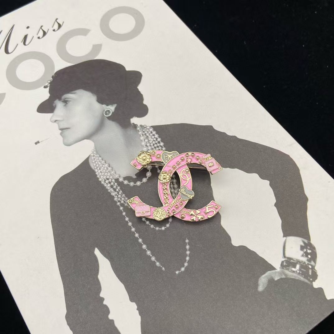 CHANE1 ピンクエナメルブローチ【50％割引+送料無料】