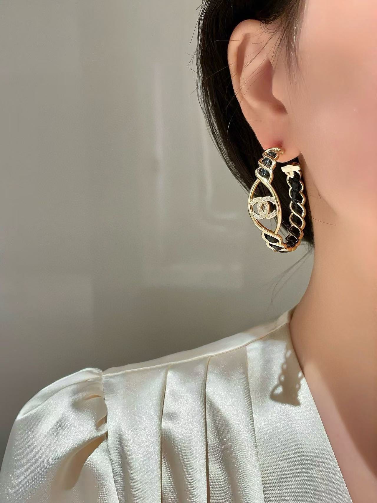 CHANE1 フープピアス レザーイヤリング【50％割引+送料無料】