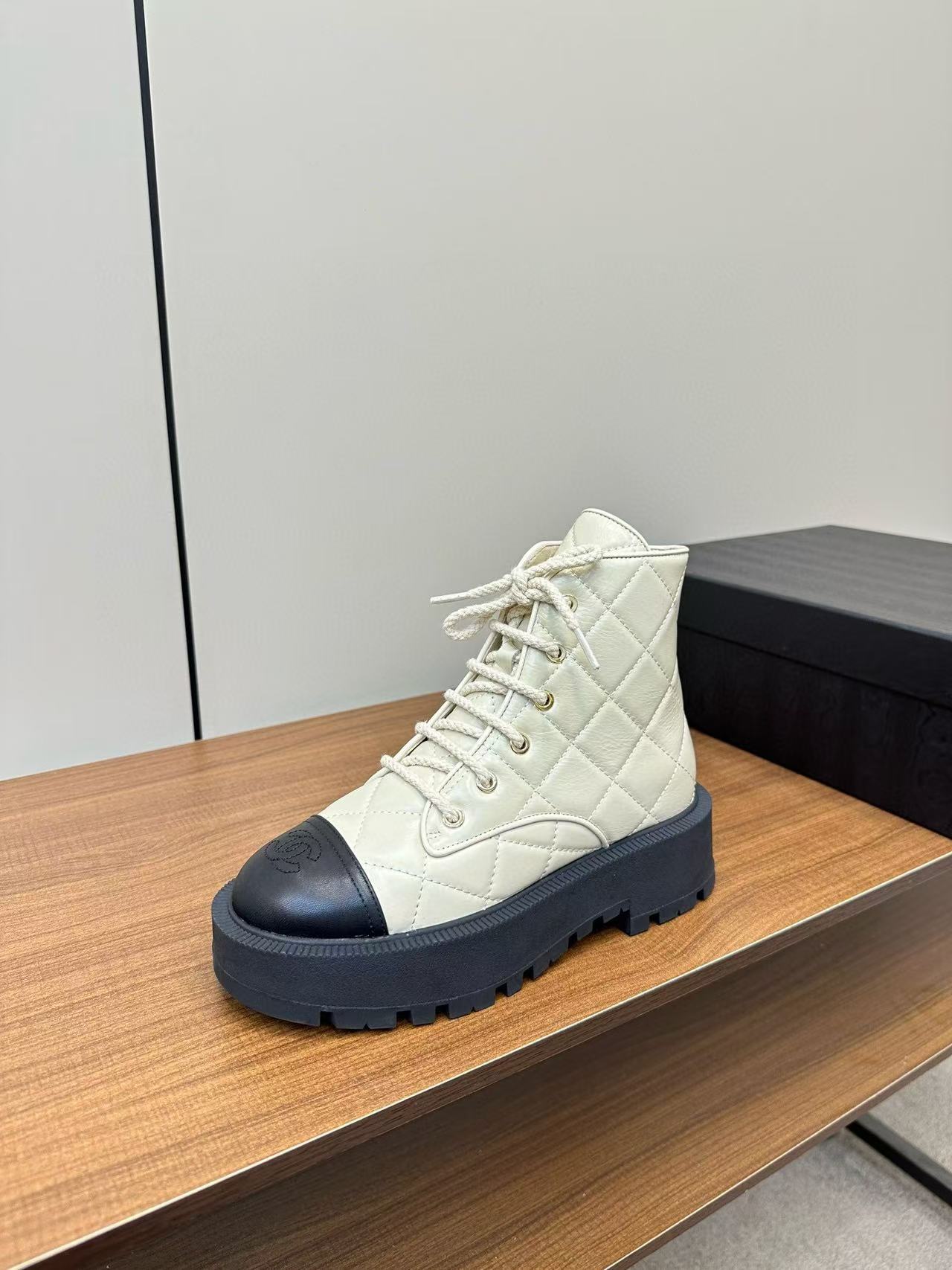 CHANE1高品質レースアッププラットフォームブーツ【50％割引+送料無料】