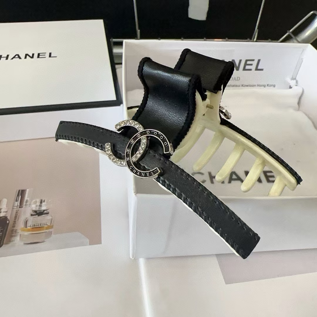 CHANE1 ダブルCロゴ ヘアクリップ【50％割引+送料無料】