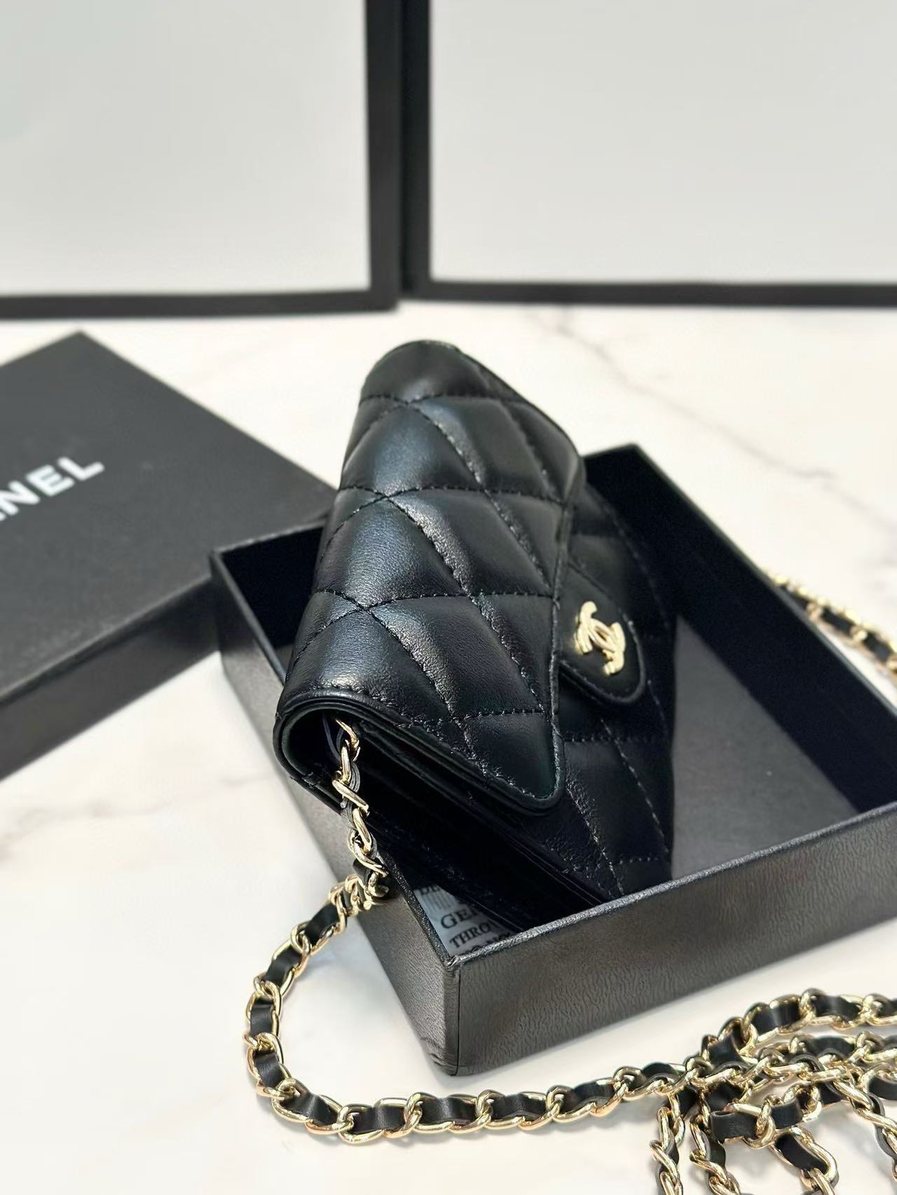 CHANE1 チェーン シープスキン ショルダー クロスボディバッグ【50％割引+送料無料】