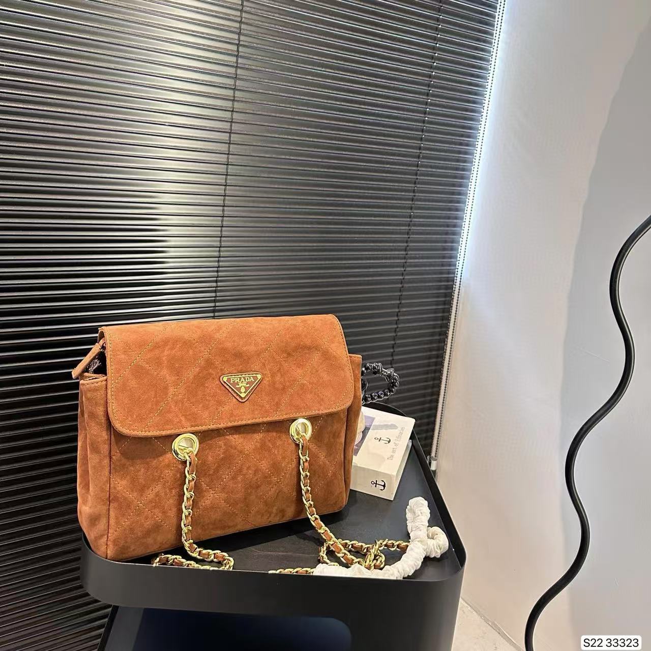 PR4DA ディアスキン チェーン カメラバッグ【50％割引+送料無料】