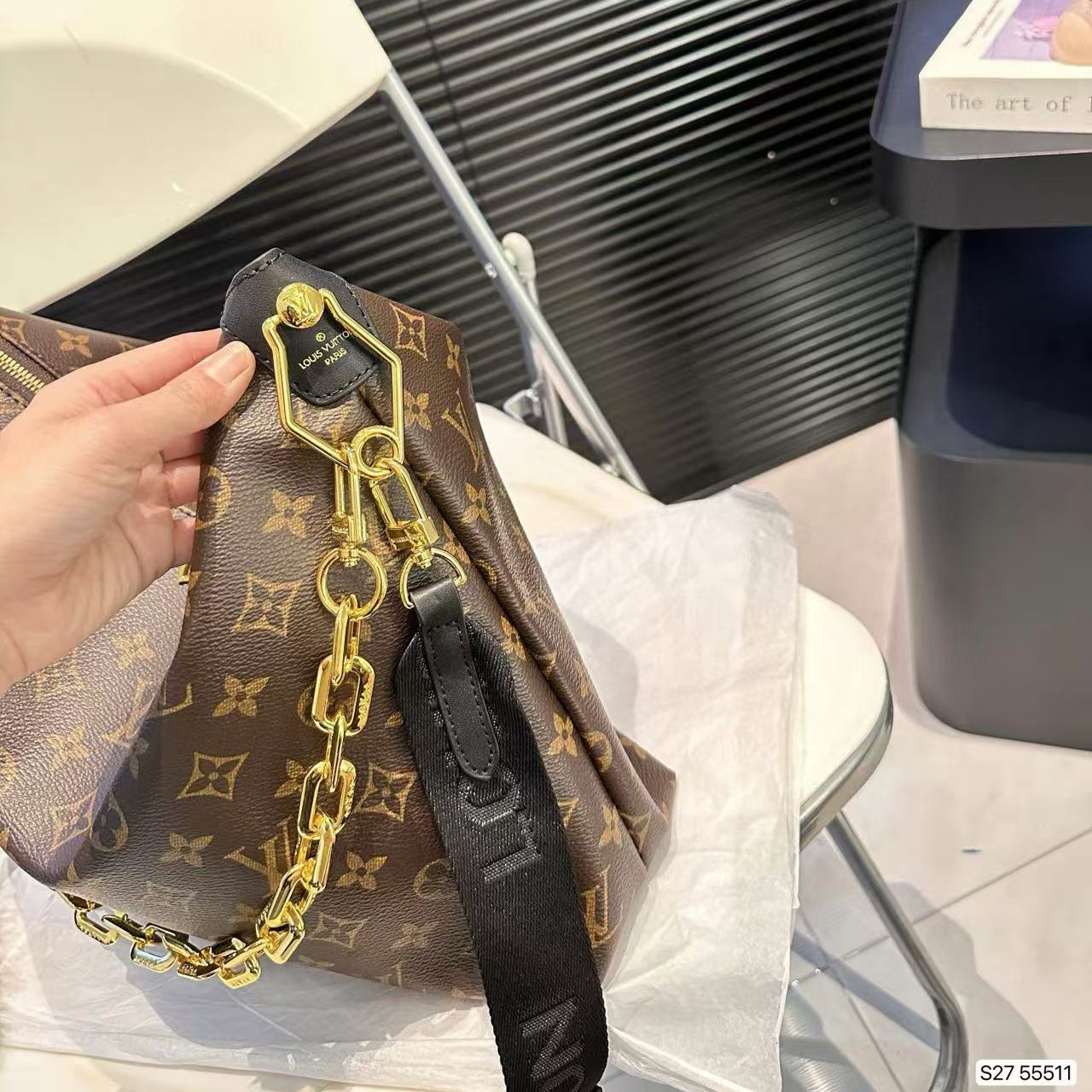 LV チェーン老眼ショルダークロスボディバッグ【50％割引+送料無料】