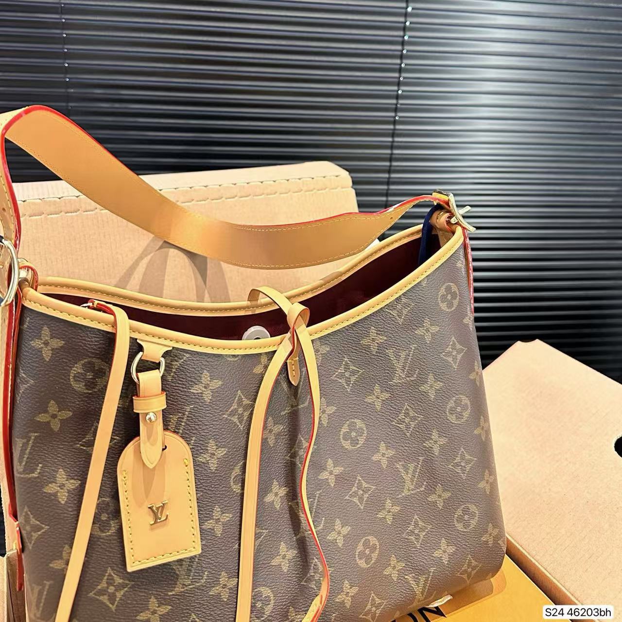 LV老眼用ショルダーバッグ【50％割引+送料無料】