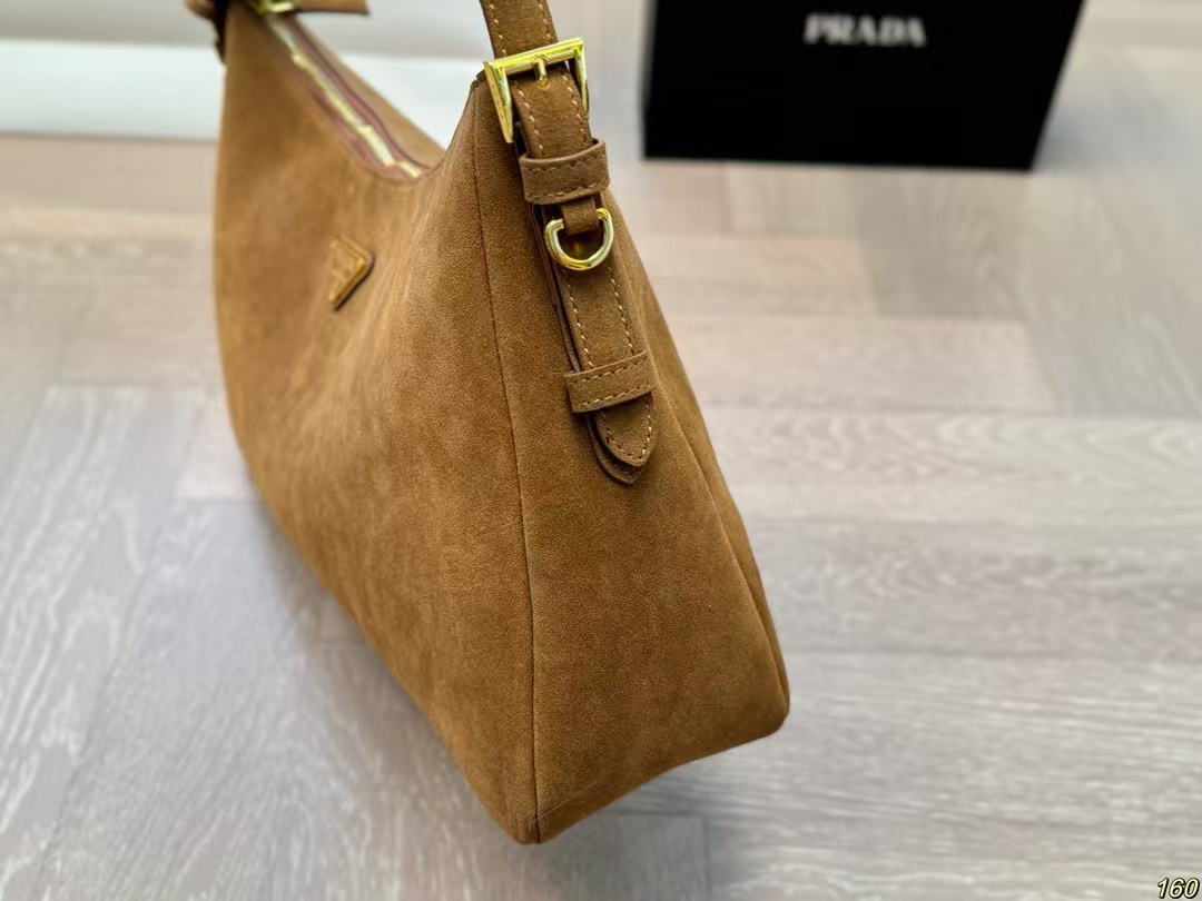 PR4DA 鹿革脇下バッグ【50％割引+送料無料】