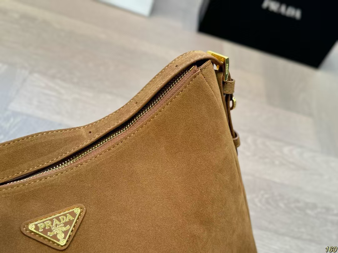 PR4DA 鹿革脇下バッグ【50％割引+送料無料】