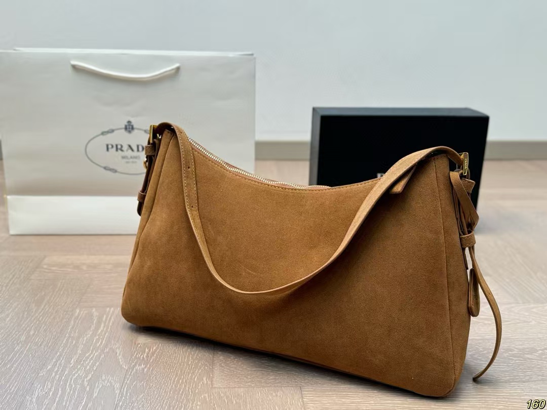 PR4DA 鹿革脇下バッグ【50％割引+送料無料】