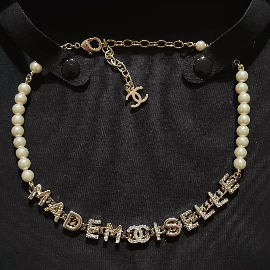 CHANE1レターパールネックレス【50％割引+送料無料】