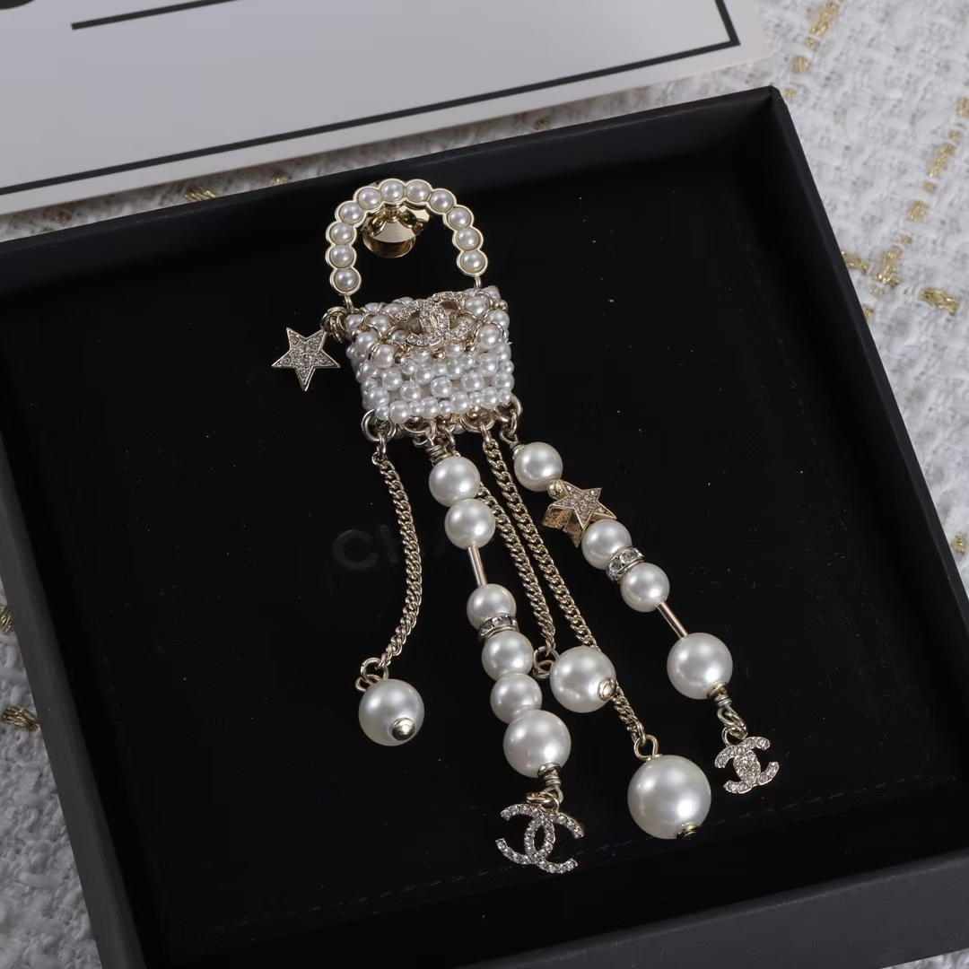 CHANE1 パールタッセルブローチ【50％割引+送料無料】